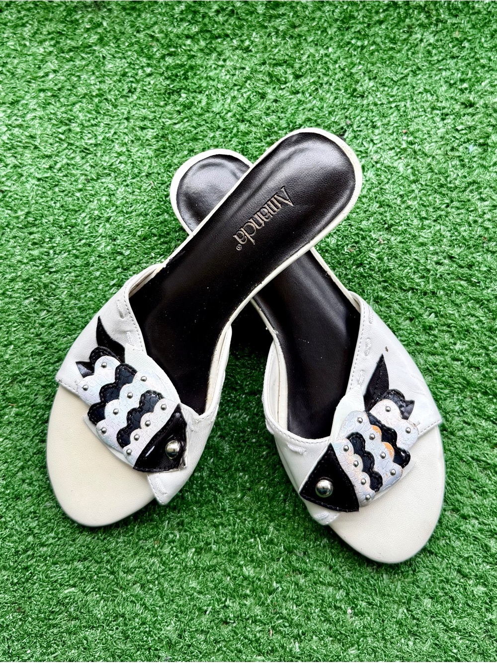 Amanda White Black Novelty Fish Slide Mules Kitten Heels Women's US 6.5M